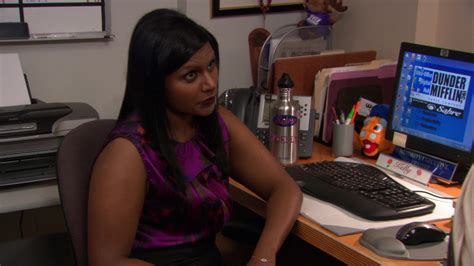 HP Monitor Used By Mindy Kaling (Kelly Kapoor) In The Office – Season 8 ...