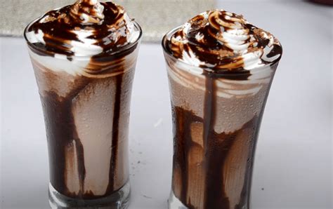 Chocolate Milkshake Recipe (Chick-fil-A Copycat) - Recipes.net