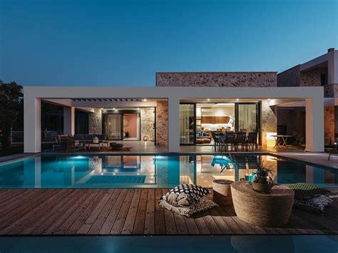 Luxury Villas with Private Pools: A Guide to the Best Locations - Lux ...