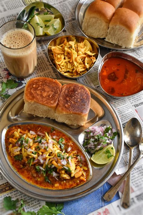 Misal Pav - Culinarychaser