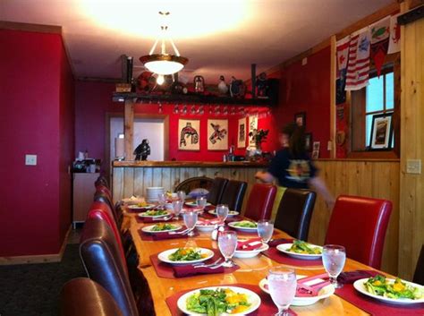 Great Alaskan crab feast - George Inlet Lodge, Ketchikan Traveller ...