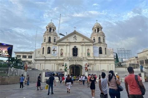 Quiapo Church prohibits bringing of large-size religious images, standartes during Nazarene ...