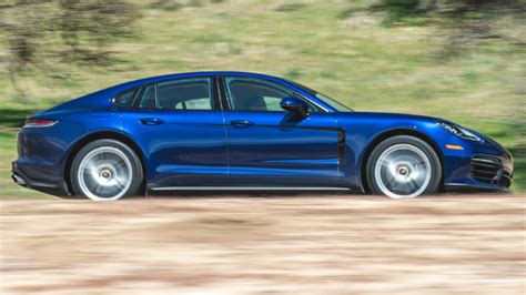 2022 Porsche Panamera In-Depth Photos