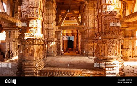 Inside mughal architecture hi-res stock photography and images - Alamy