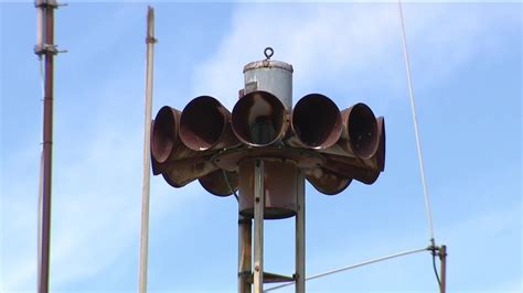 Pennsylvania town wants 'disruptive' fire siren replaced with alert system - YouTube