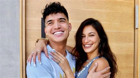 Alex Wassabi Girlfriend 2021: Is the American YouTuber in a Dating Scene? Find Out Everything!