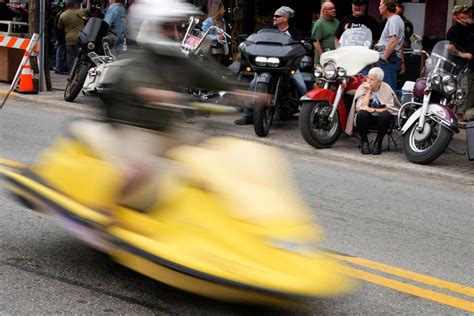 As Bike Week 2023 nears its end, bikers pack Daytona's Main Street and ...