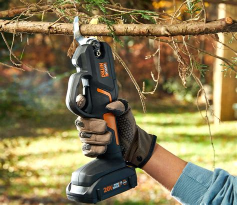 Worx Nitro 20V Pruning Shear/Lopper - Pro Tool Reviews