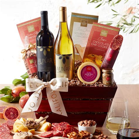 California Getaway Wine Gift Basket - 84.99 USD | Hickory Farms in 2021 ...