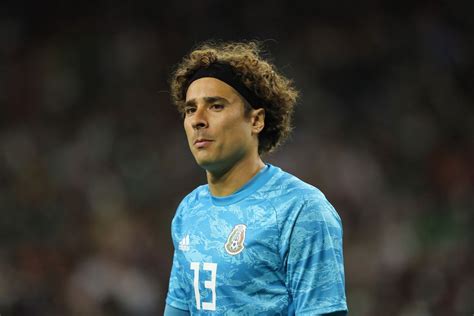 Guillermo Ochoa completes return to Club América from Standard Liège ...