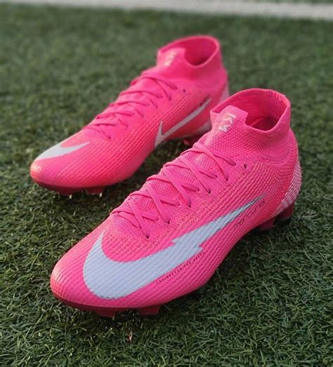 Pink Football Cleats, Womens Soccer Cleats, Cool Football Boots, Best ...