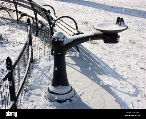 Snow in Central Park New York USA Stock Photo - Alamy