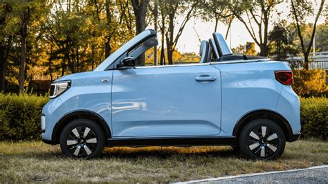 Wuling Mini EV Cabrio Will Cost Up To 14,660 USD In China