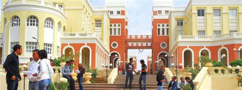 British University in Egypt – BUE – Koleyat