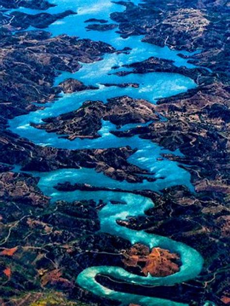 Blue Dragon River: अंतरिक्ष से ड्रैगन की तरह दिखती है यह नदी।