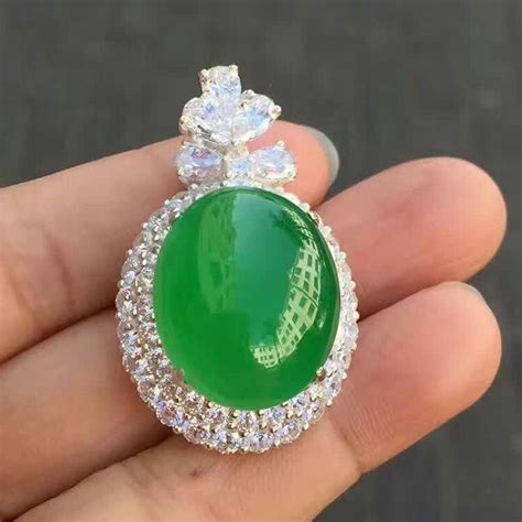 #gem #jade #jadeite #jewelry #jewellry | Silver wedding jewelry, Jade accessories, Women's ...