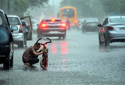 Delhi weather updates: Rain expected today; overcast conditions, dip in temperature predicted ...