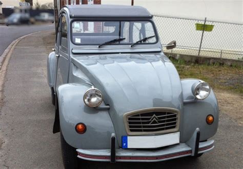 Location Citroën 2CV6 1980 Gris 1980 Gris Colombes