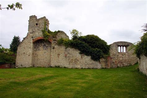 Wallingford Castle © Steve Daniels :: Geograph Britain and Ireland