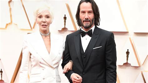 Keanu Reeves’s Mom Was Just Mistaken for His Girlfriend at the 2020 Oscars | Glamour