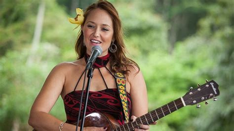 Hawaiian Artist Anuhea Traces Island Reggae Influences - ABC News