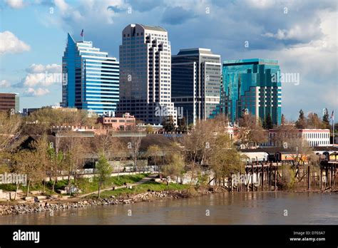 Downtown Sacramento, California Skyline from River walk park Stock Photo - Alamy