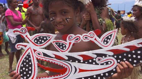 Alotau Kenu & Kundu Festival in Papua New Guinea - YouTube