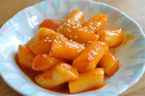 Ddukbokki (Korean Spicy Rice Cake) | Kimchimari