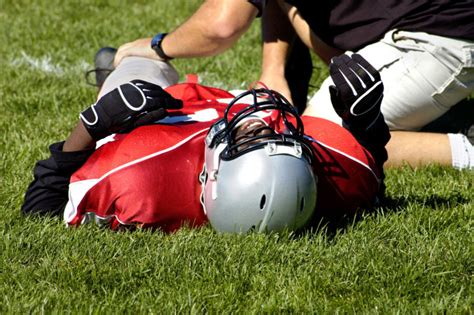 What to Do When Teen Gets a Sports-Related Injury - The Good Men Project