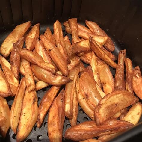 How to Make the Best Ever Air Fryer Chips - Bitesize Traveller