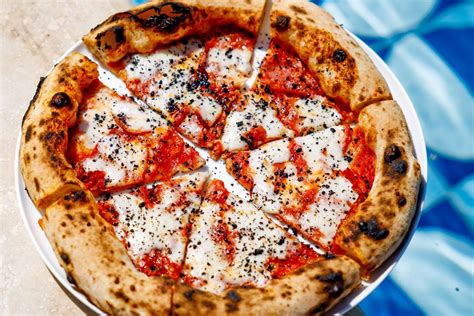 Where to eat the best pizza in Rome depending on your location