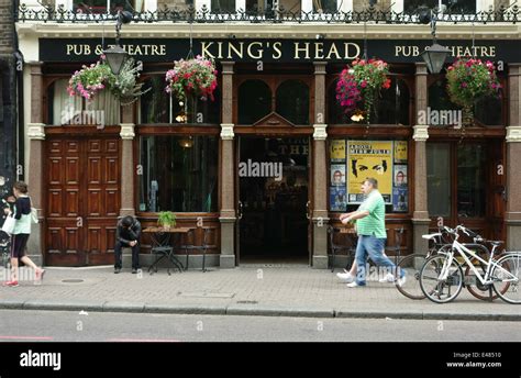 Kings head theatre pub hi-res stock photography and images - Alamy