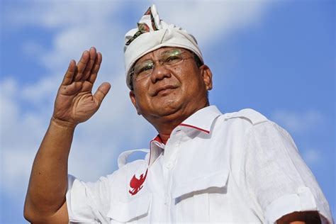 Ex-General Prabowo Recasts Himself in Bid to Lead Indonesia - WSJ