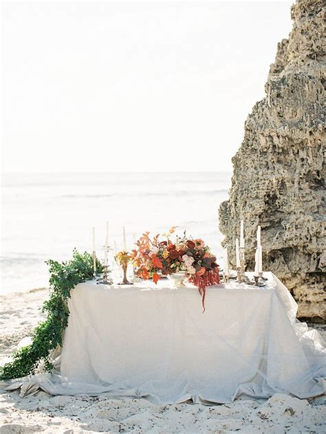 Warm Coastal Wedding Inspiration | Wedding Ideas | Oncewed.com