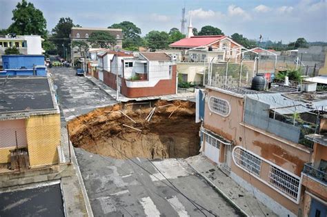 LinkNotes: Sinkhole Guatemala 2010