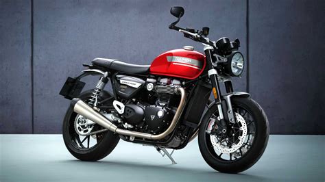 Updated Triumph Speed Twin debuts with a more powerful engine and ...