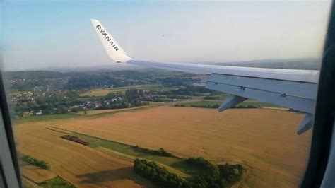 Ryanair landing - YouTube