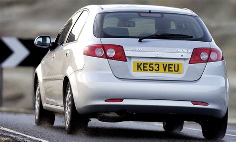 Daewoo Lacetti Hatchback Review (2004 - 2005) | Parkers