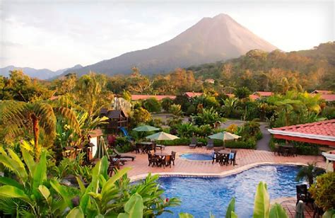 How to Choose the Best Hot Springs in Arenal/La Fortuna | kimkim