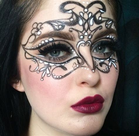 Pin by Araceli Ecija on Disfraces | Fantasy makeup, Masquerade mask diy ...