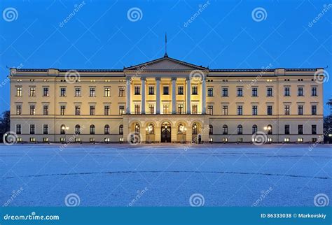 Royal Palace in Oslo editorial stock photo. Image of historical - 86333038