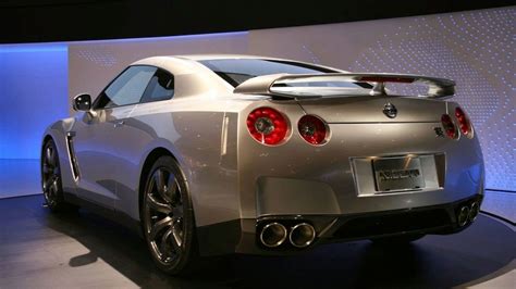 Nissan GT-R Officially Revealed | Motor1.com Photos