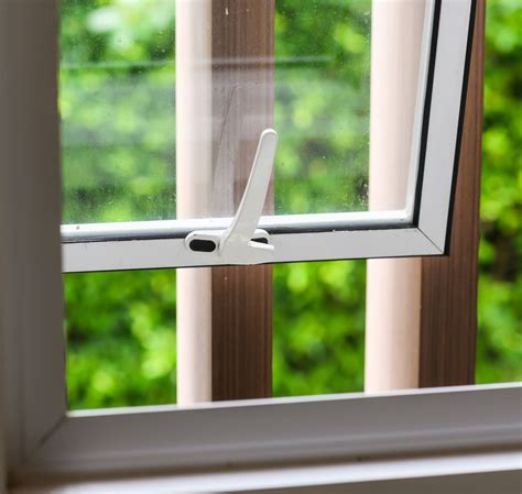 Installation And Repair Of Window Locks | Spider Locksmith