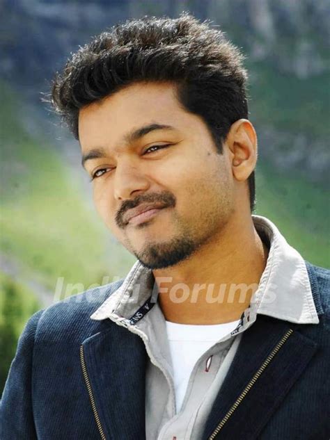 vijay in thuppaki Media