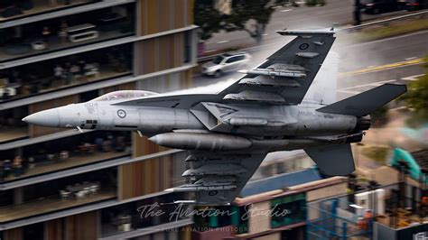 RAAF F/A-18 Super Hornets flying through Brisbane CBD | Riverfire 2022 ...