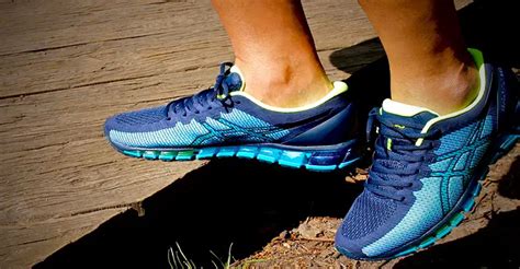 8 Best Asics Walking Shoes Reviewed in 2022 | Footwear Boss