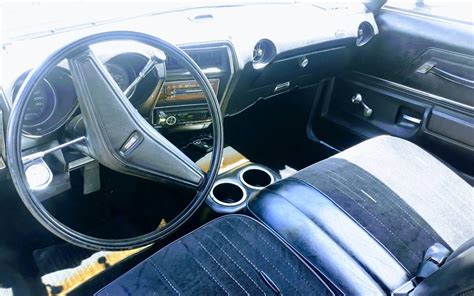 1975 Oldsmobile Cutlass Supreme Interior | Barn Finds