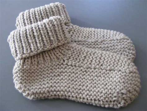 Nola's Knitted Slippers Free Knitting Pattern - Knitting Bee