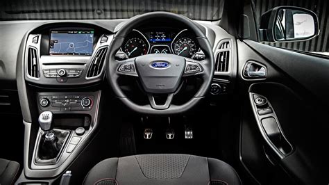 Ford Focus ST-Line (2017) review | CAR Magazine