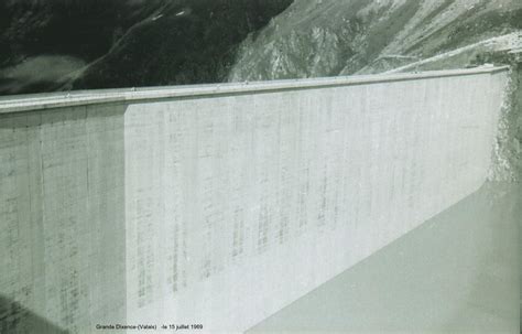 Grande Dixence Dam (Hérémence, 1961) | Structurae